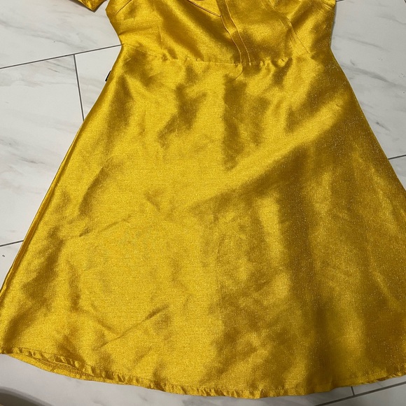 Dress - Picture 2 of 2